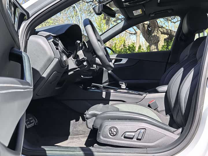 Audi A4L 2025 200 40 TFSI — фото 5