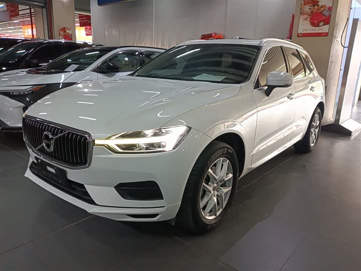 Volvo XC60 2019 T 5 4 WD VI — фото 2