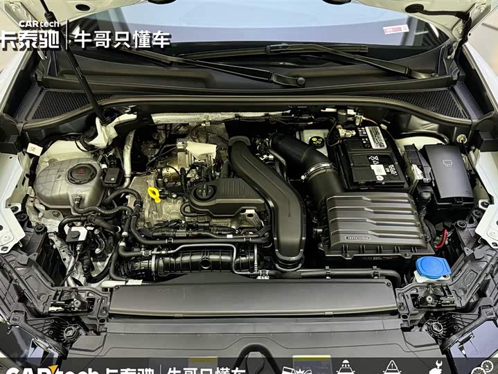 Audi Q3 2023 35 TFSI (1.5 T) — фото 13