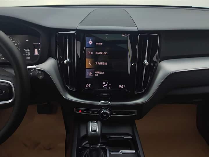 Volvo XC60 2021 T 5 4 WD — фото 13