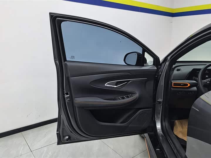 Changan UNI-T 2022 1.5 T Premium — фото 7