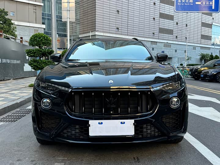 Maserati Levante 2022 3.0 T Modena — фото 2