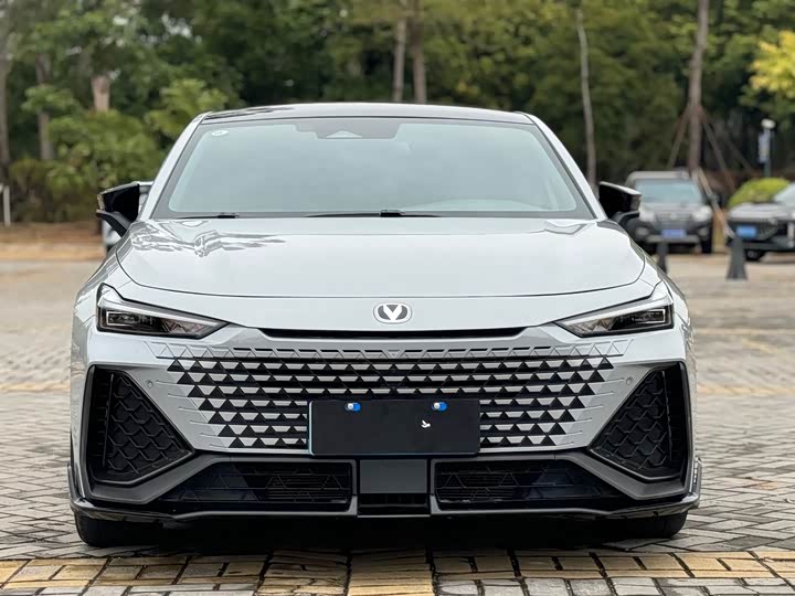 Changan UNI-V 2022 2.0 T — фото 2