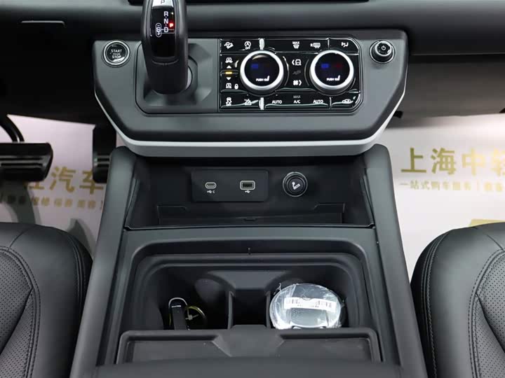 Land Rover Defender — фото 16