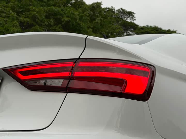 Audi A3 2019 Limousine 35 TFSI VI — фото 16