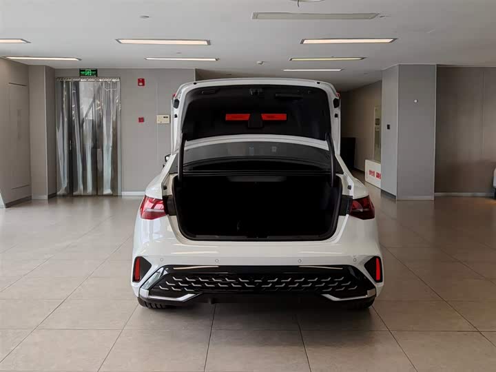 Audi A3 2026 A 3 L Limousine 35 TFSI — фото 6