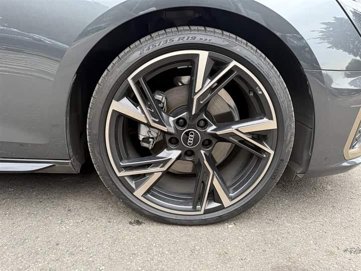 Audi A4L 2024 40 TFSI quattro RS — фото 18