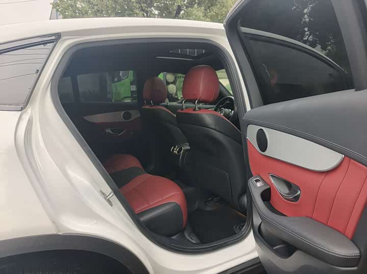 Mercedes-Benz GLC 2022 GLC 260 4 MATIC SUV — фото 7