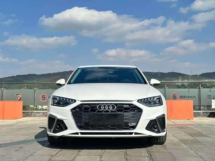 Audi A4L 2024 40 TFSI — фото 1