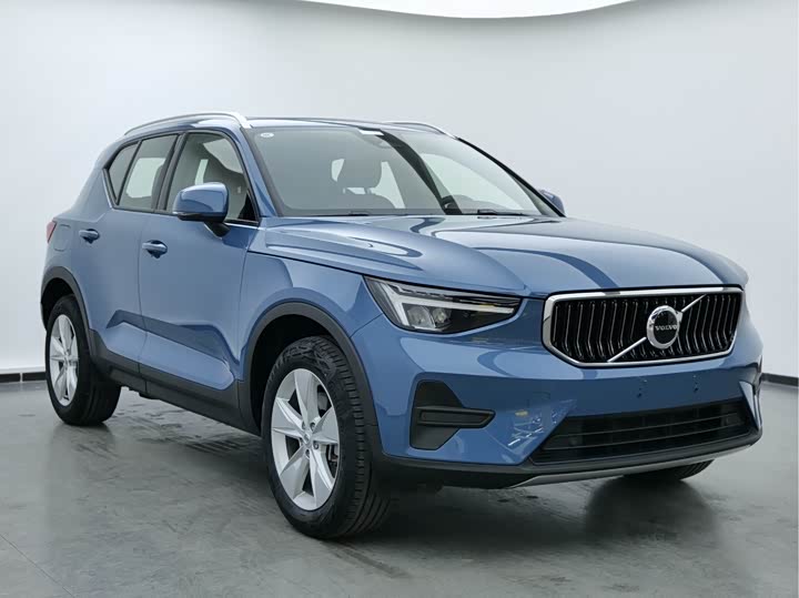 Volvo XC40 2024 B 3 — фото 3