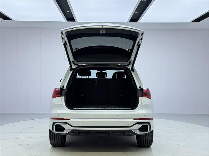 Audi Q3 2024 35 TFSI — фото 13