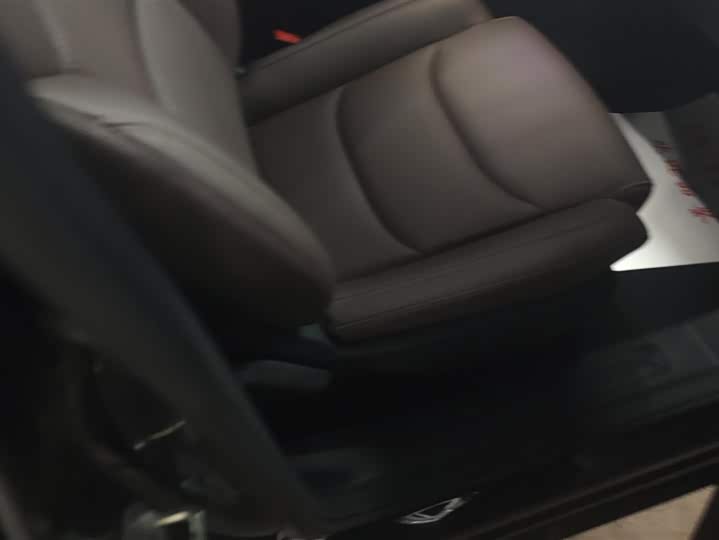 Wuling 730 2025 1.5 T CVT Elite — фото 8