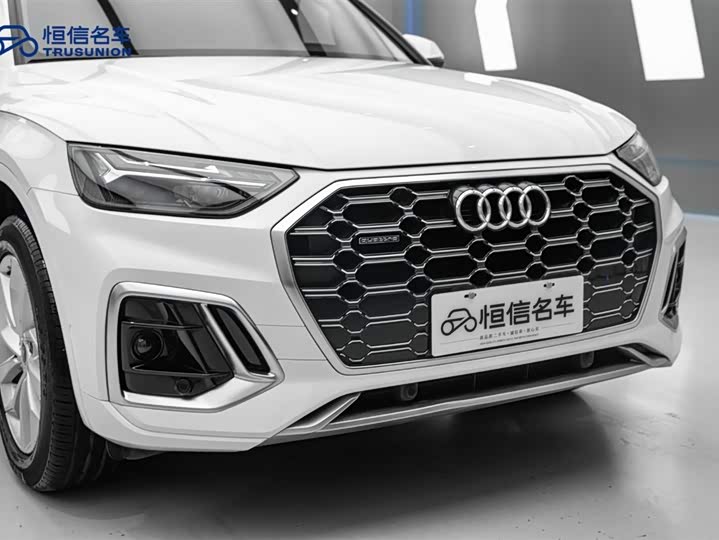 Audi Q5L 2022 40 T — фото 6