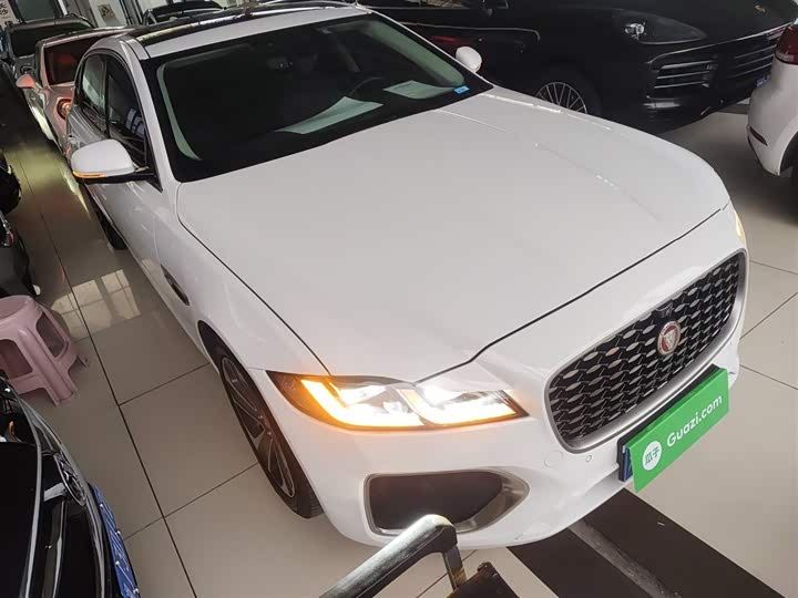Jaguar XFL 2022 XFL 2.0 T P 200 2 WD — фото 22