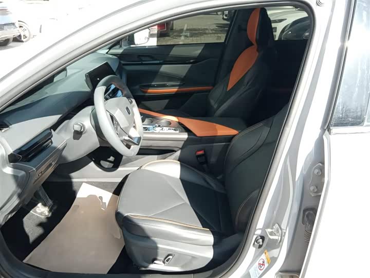 Changan UNI-V 2022 1.5 T — фото 15