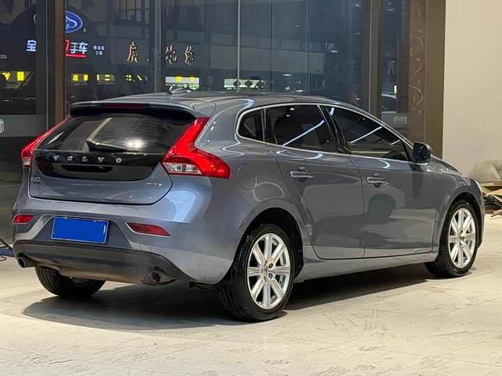 Volvo V40 2017 T 3 — фото 4