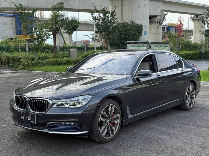BMW 7 Series 750Li xDrive — фото 2