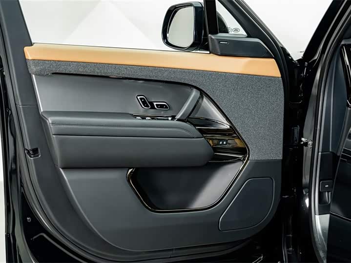 Land Rover Range Rover Sport — фото 17