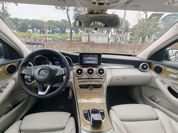 Mercedes-Benz C-Class 2015 C 200 L — фото 10