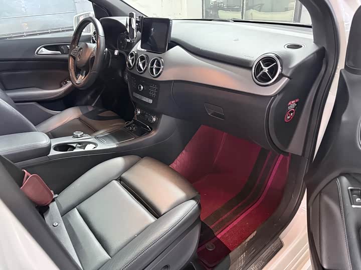Mercedes-Benz B-Class 2017 B 200 — фото 6