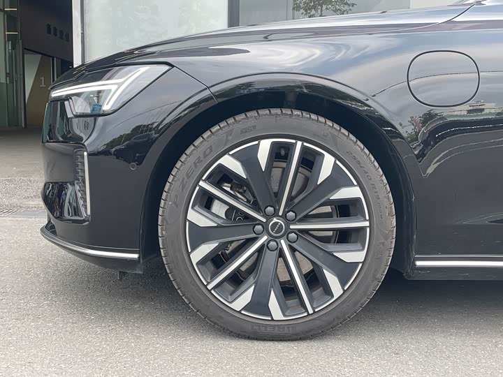 Volvo S90 Hybrid 2026 Hybrid 4 WD — фото 6