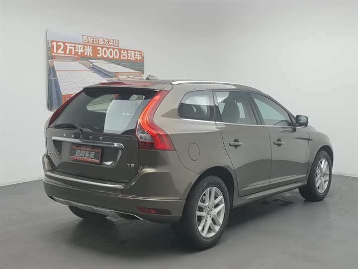 Volvo XC60 2017 T 5 — фото 2
