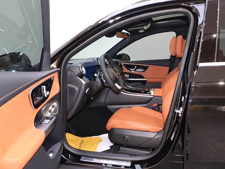 Mercedes-Benz GLC 2024 GLC 260 L 4 MATIC Luxury 5 — фото 15