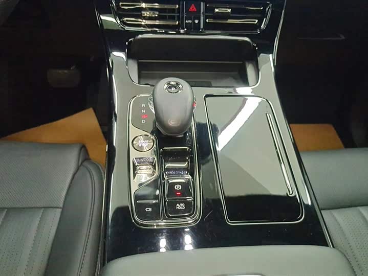 Trumpchi M8 2023 400 T — фото 16
