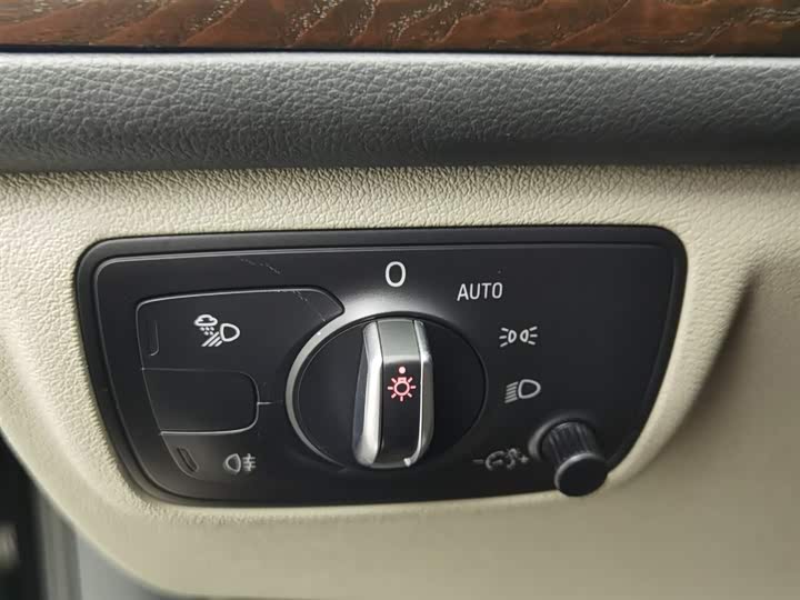 Audi A6L 2016 TFSI — фото 21