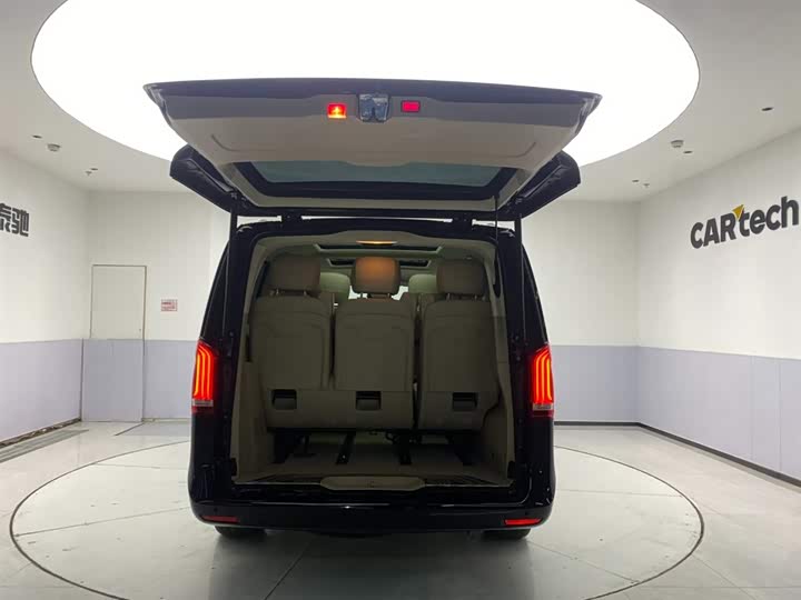Mercedes-Benz V-Class 2022 V 260 — фото 25