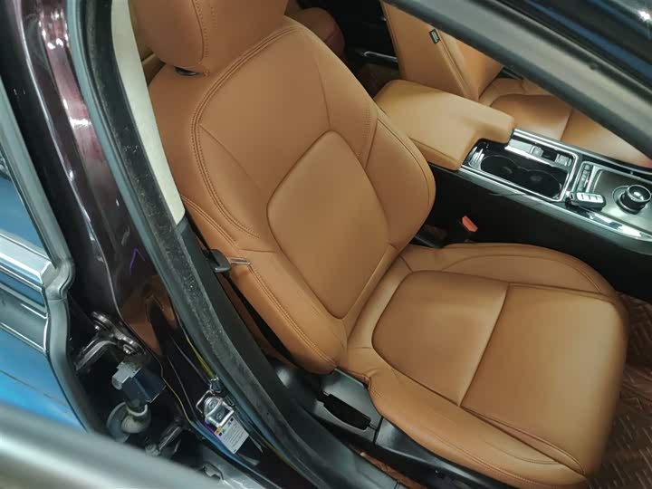 Jaguar XFL 2018 XFL 2.0 T 200 PS — фото 25