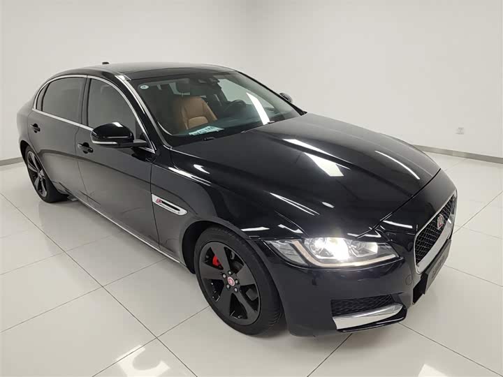 Jaguar XFL 2018 XFL 2.0 T 200 PS — фото 4