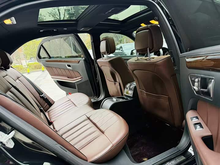 Mercedes-Benz E-Class E 320 L 4MATIC — фото 9