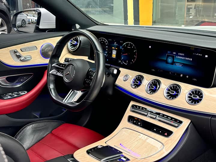 Mercedes-Benz E-Class 2021 E 300 — фото 11