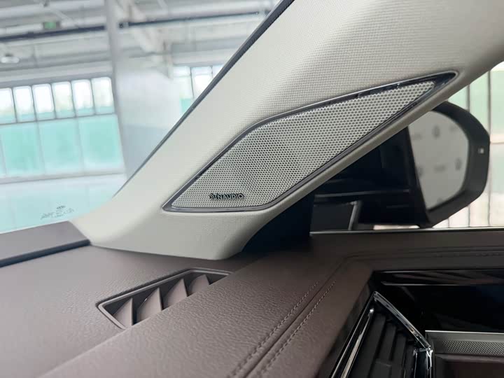 Volkswagen Phideon — фото 6