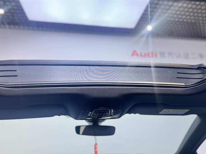 Audi Q5L 2025 40 TFSI — фото 16