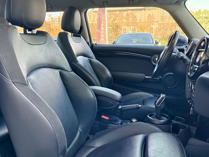 MINI Hatch — фото 12