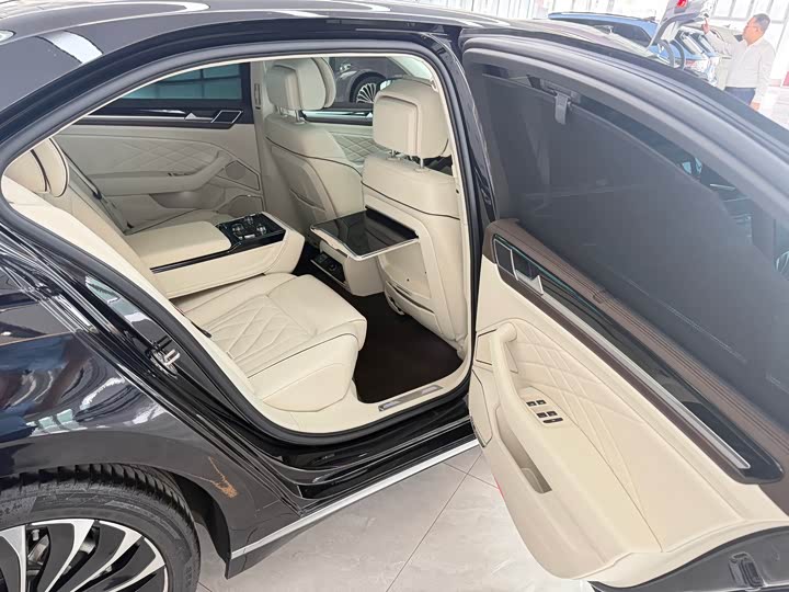 Volkswagen Phideon — фото 13
