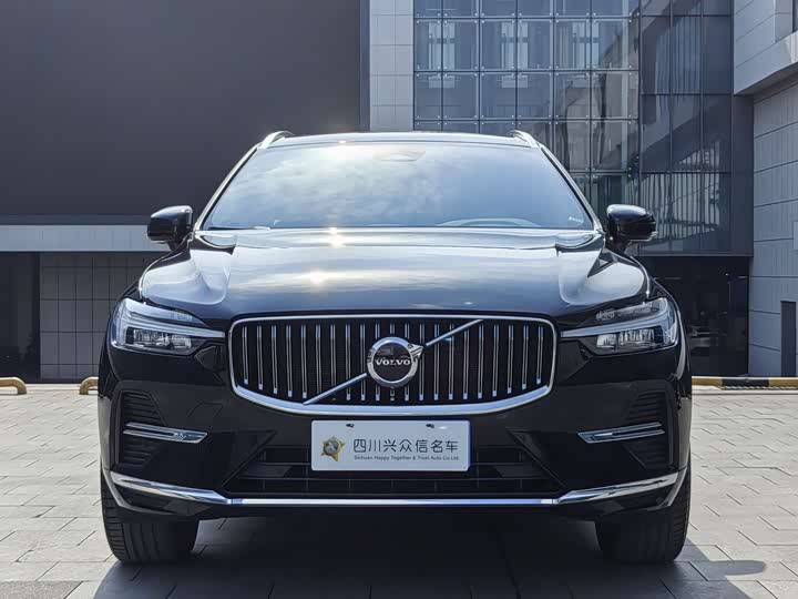 Volvo XC60 2024 B 5 4 WD — фото 3