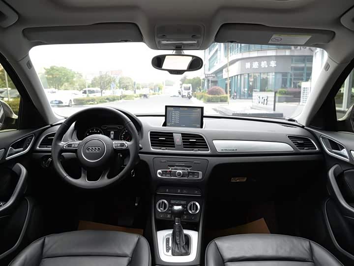 Audi Q3 2015 35 TFSI quattro — фото 12