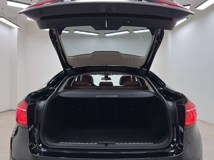 BMW X6 2018 x Drive 35i Leading — фото 32
