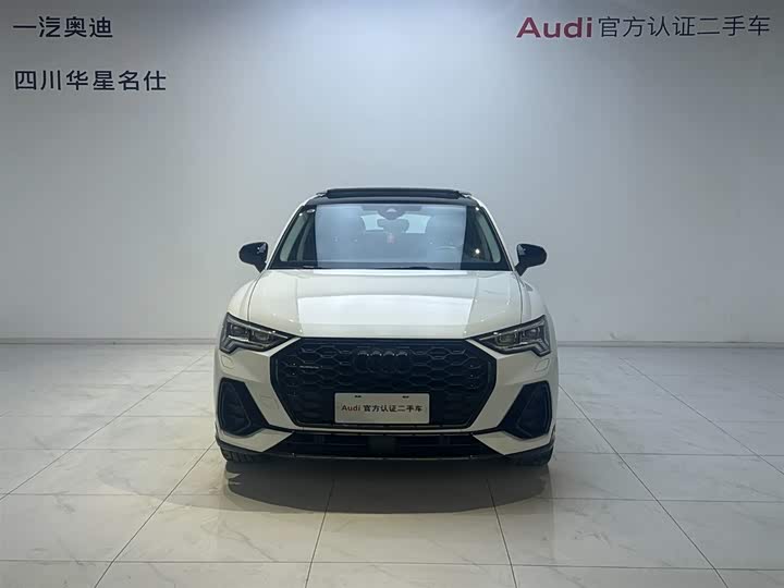 Audi Q3 Sportback 2023 45 TFSI quattro Luxury — фото 2