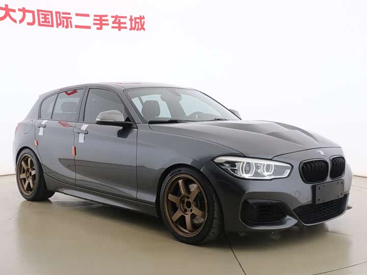 BMW 1-Series 2018 M 140i — фото 8