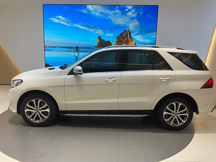 Mercedes-Benz GLE — фото 4