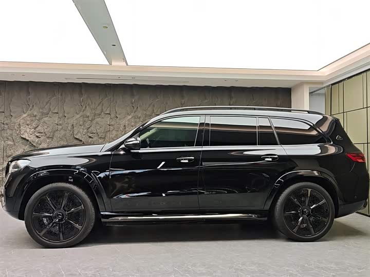 Maybach GLS 2025 GLS 600 4 MATIC — фото 3