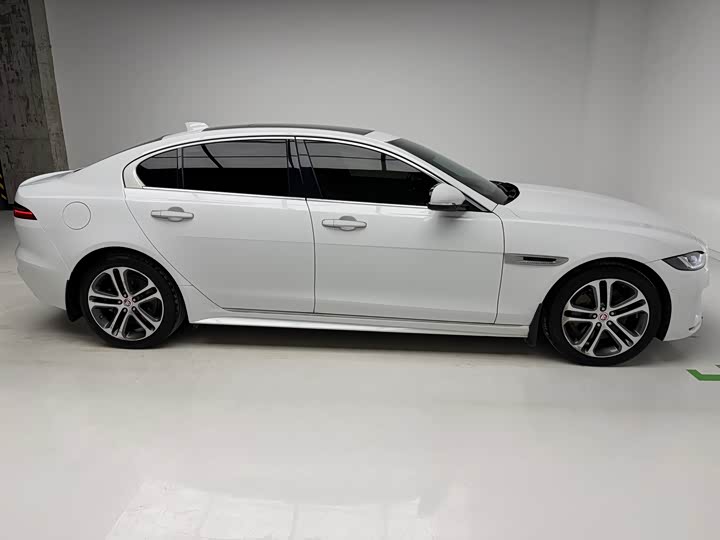Jaguar XEL 2020 2.0 T 200 PS R-DYNAMIC S — фото 9
