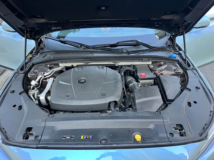 Volvo V90 2017 Cross Country T 5 AWD — фото 26