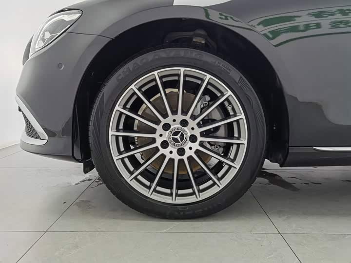 Mercedes-Benz E-Class рестайлинг E 260 L 4MATIC — фото 17