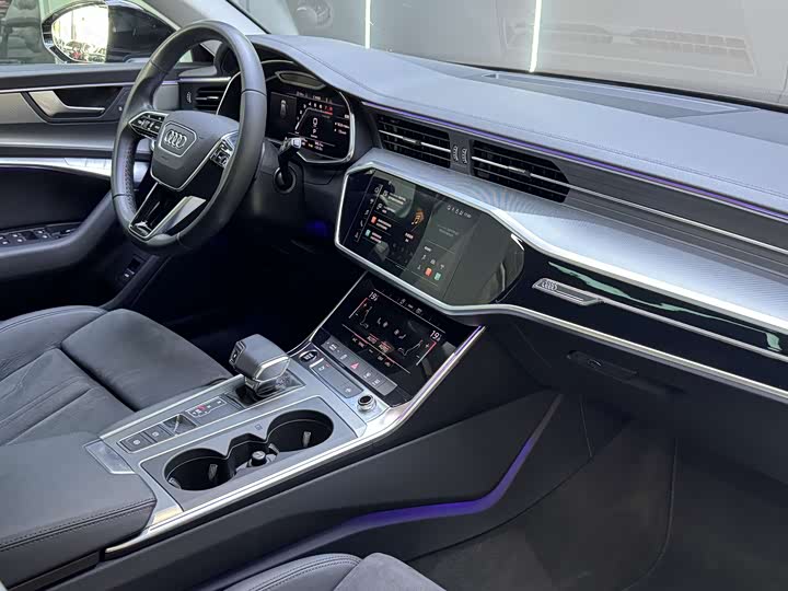 Audi A6 2022 Avant 45 TFSI — фото 4