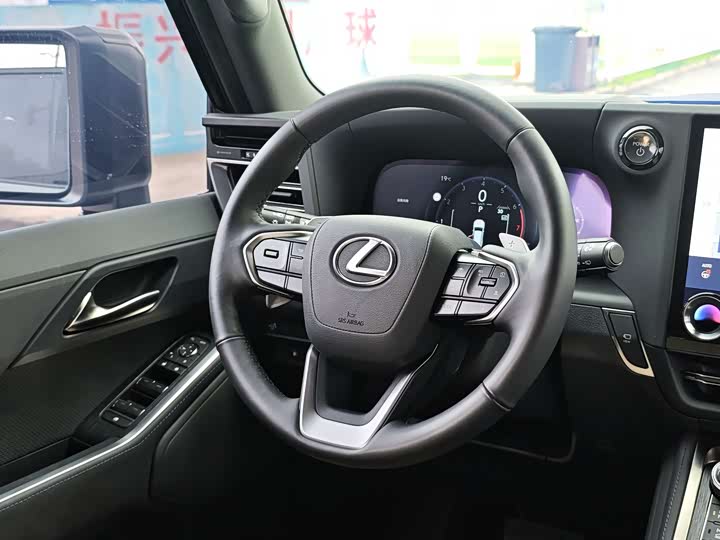 Lexus GX 2024 OVERTRAIL — фото 21